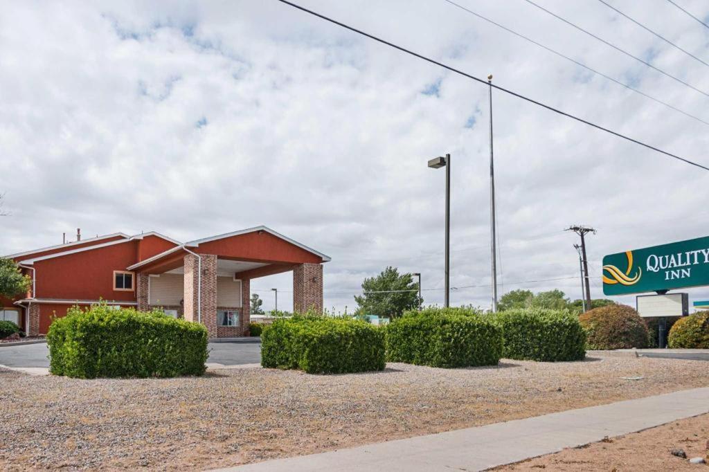 Quality Inn Los Lunas Buitenkant foto